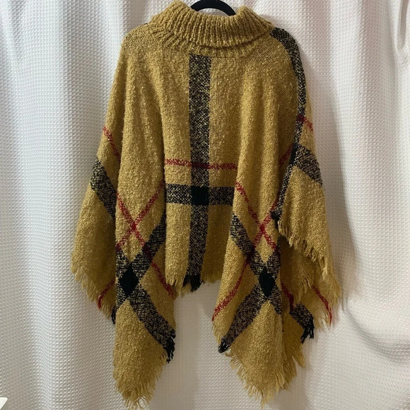 NWOT Turtleneck Pullover Poncho - Picture 4 of 4
